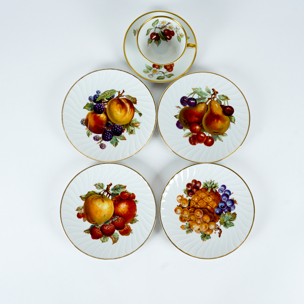 Old Nuremberg Bavarian China Plate Set