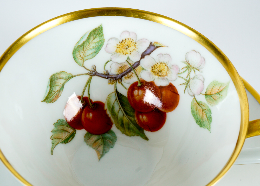 Old Nuremberg Bavarian China Plate Set