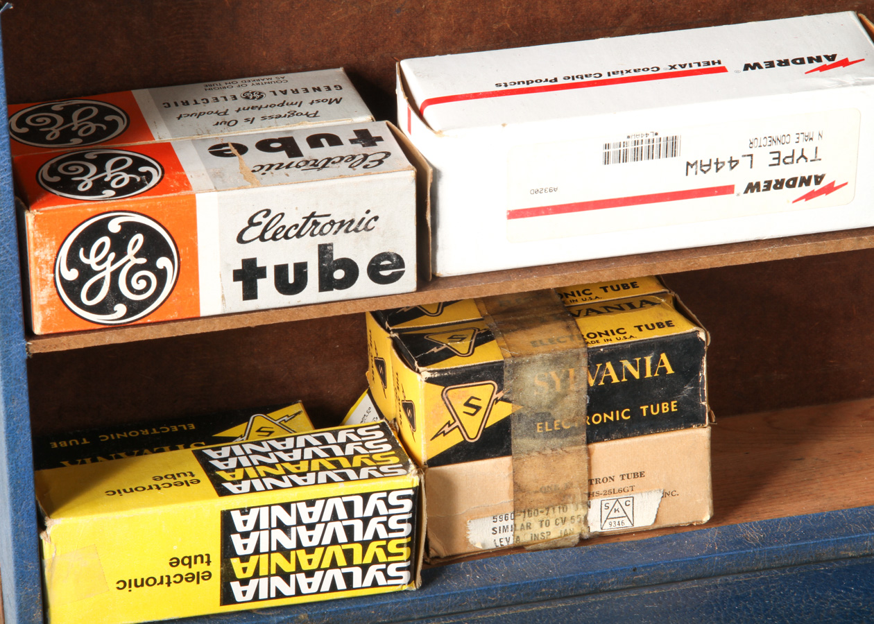 Electrical Tube Carrying Box With Tubes and Socket