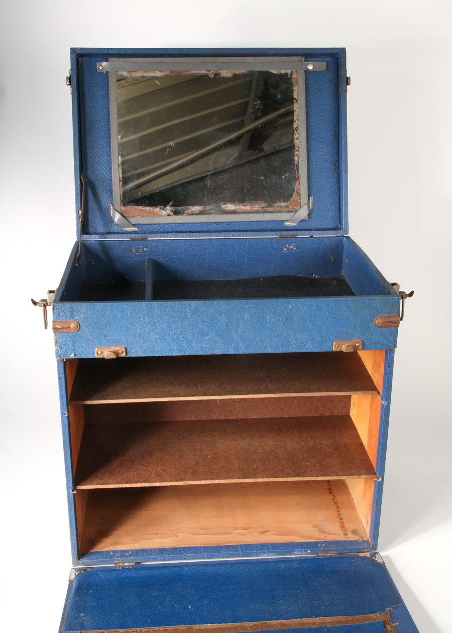 Electrical Tube Carrying Box With Tubes and Socket