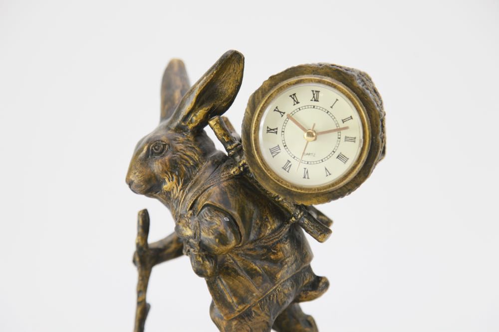 Noontidings Rabbit Clock