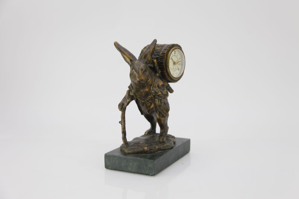 Noontidings Rabbit Clock