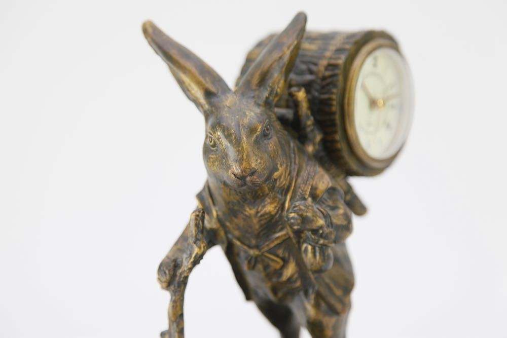 Noontidings Rabbit Clock