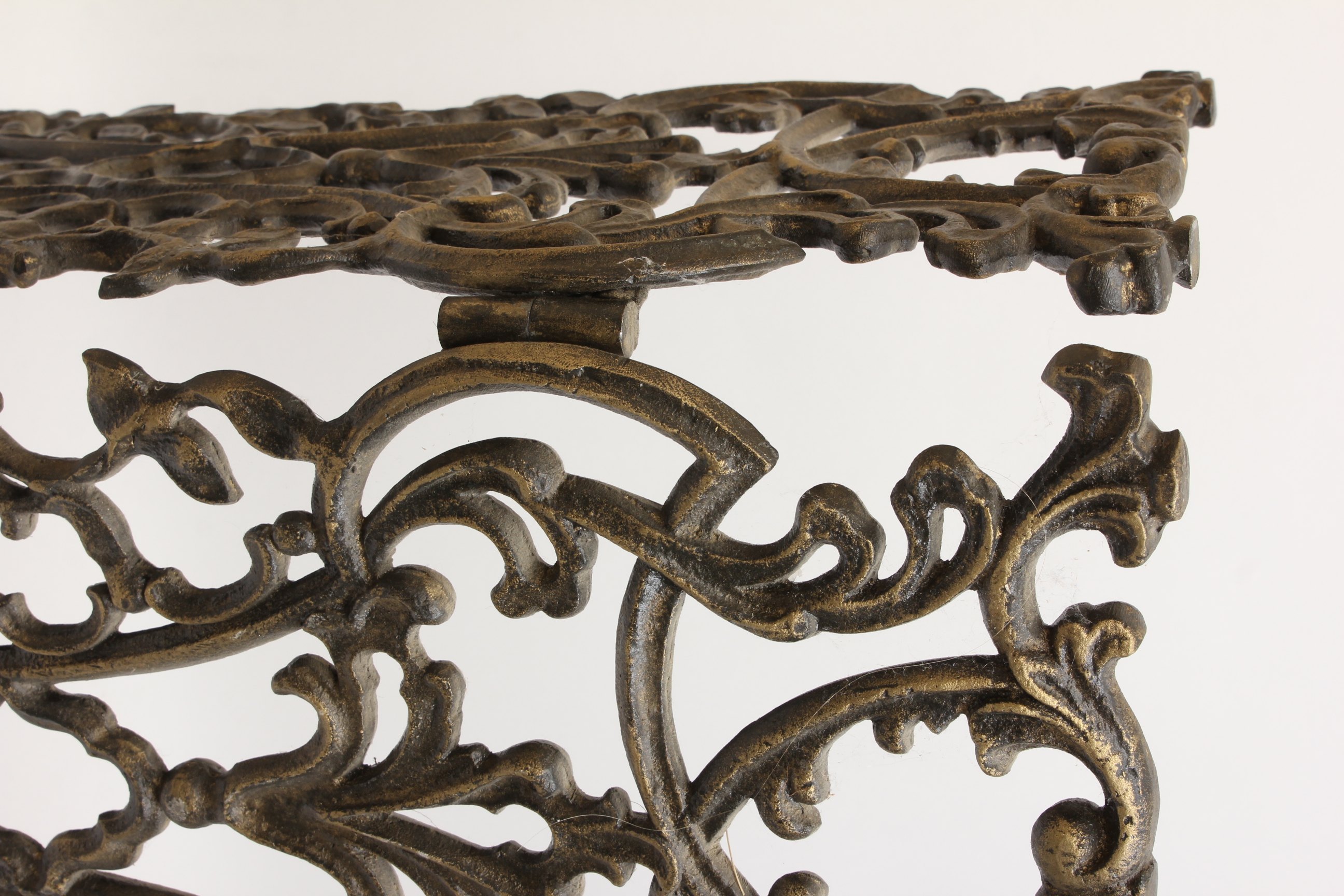 Cast Aluminum Fireplace Screen