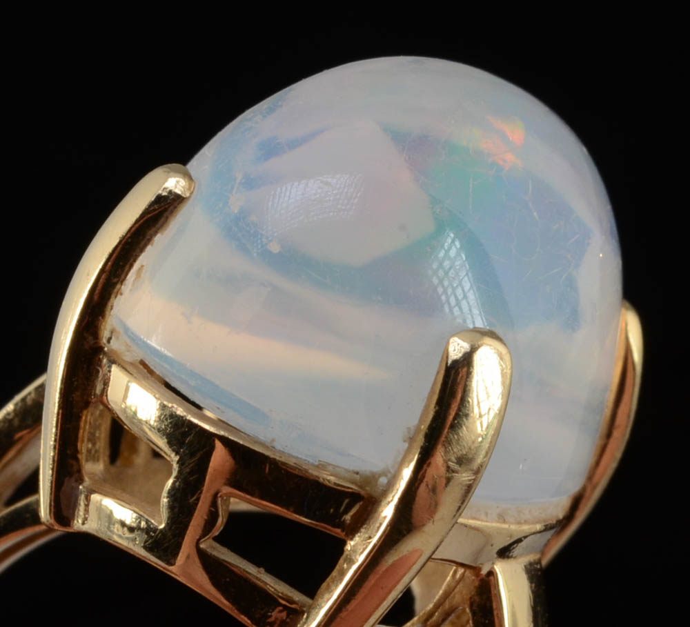 14K Yellow Gold Contra Luz Opal Ring
