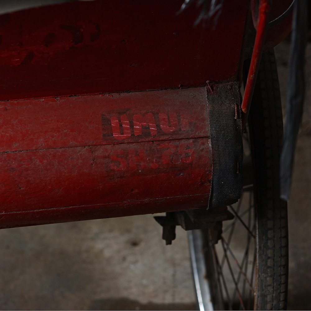 Vintage Reverse Pedal Indian Rickshaw Tricycle