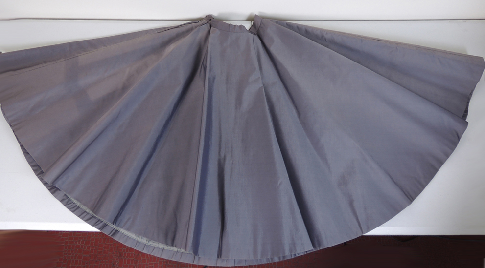 Vintage Appliqued Skirt Depicting Matador in a Bull Fight