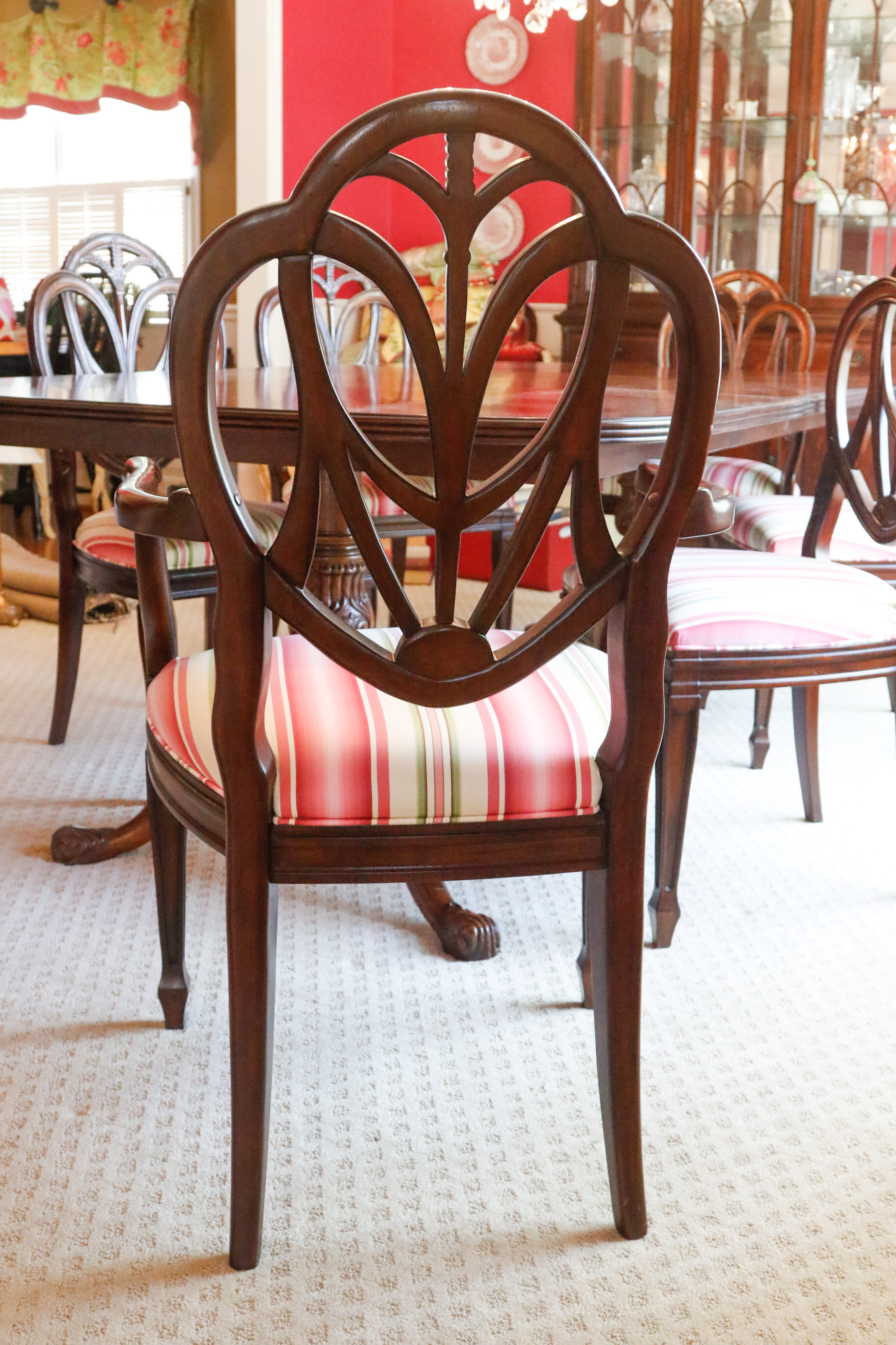 Drexel Heritage Mahogany Double Pedestal Dining Table and Chairs