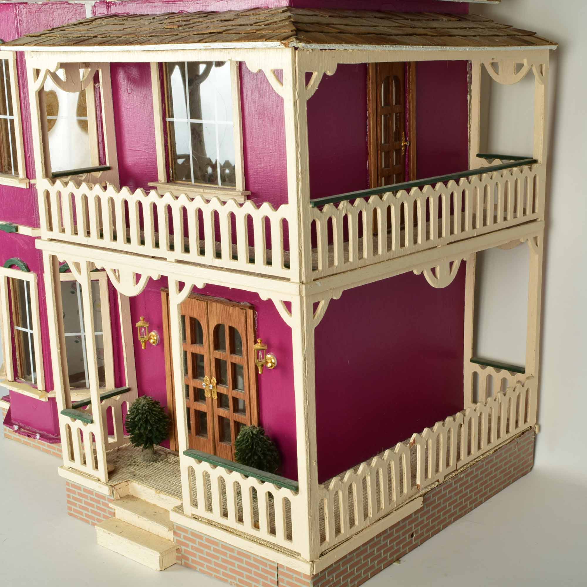 Victorian Style Electrified Dollhouse in Pink