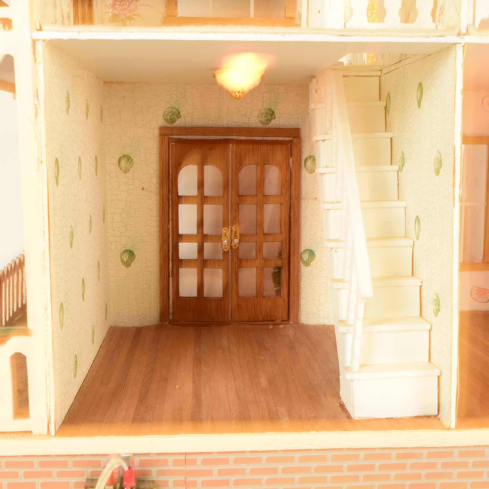 Victorian Style Electrified Dollhouse in Pink