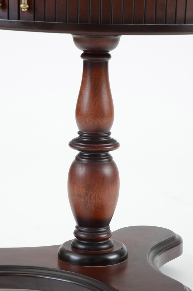Round Mahogany Finish Accent Table