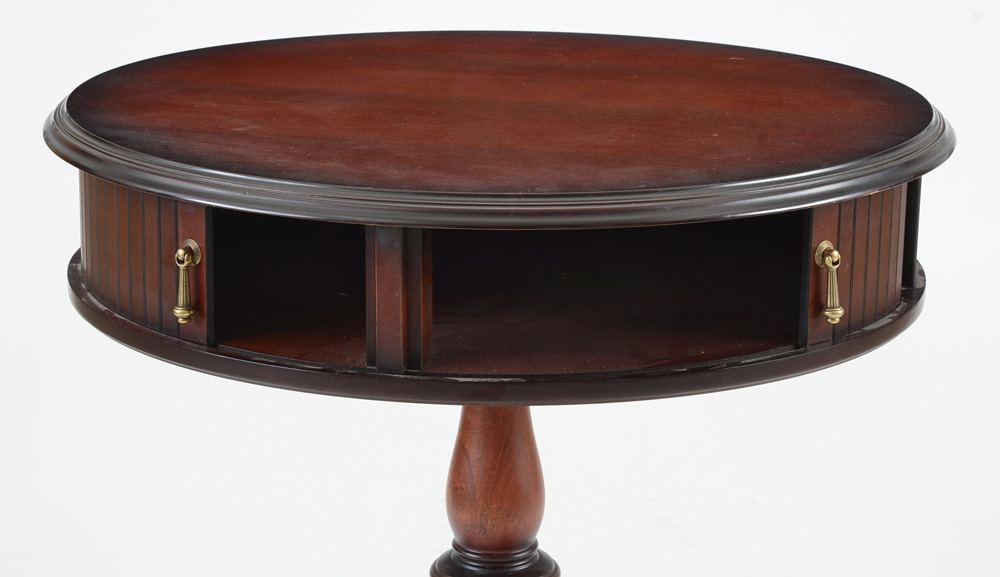 Round Mahogany Finish Accent Table