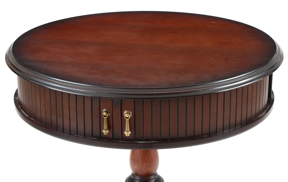 Round Mahogany Finish Accent Table