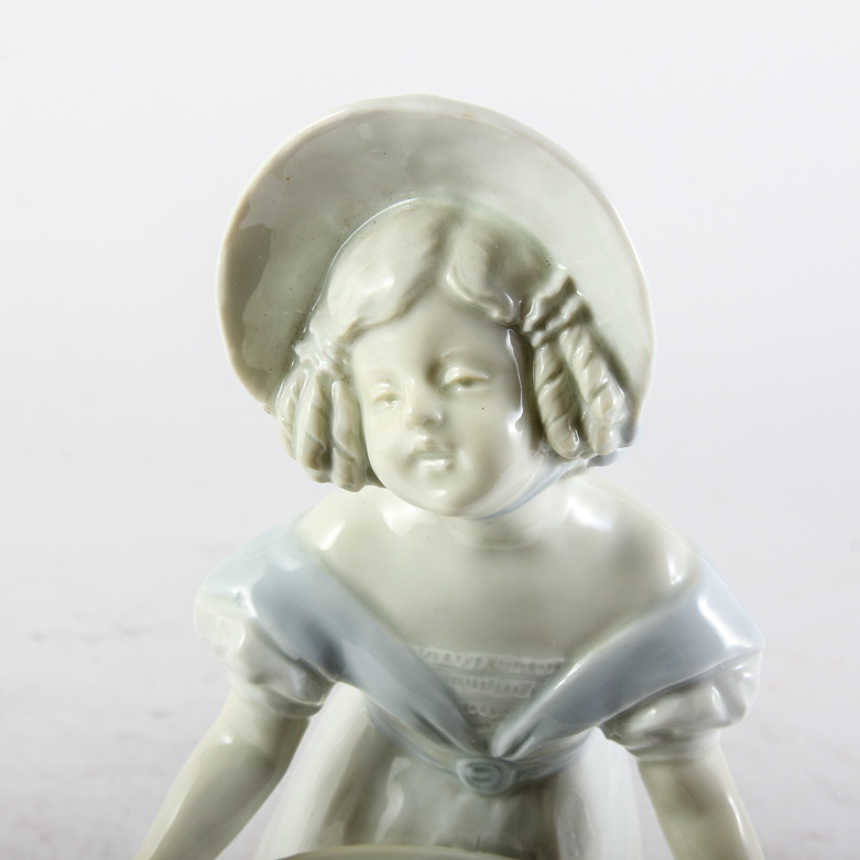 Porcelain Flower Girl Figurine Vase