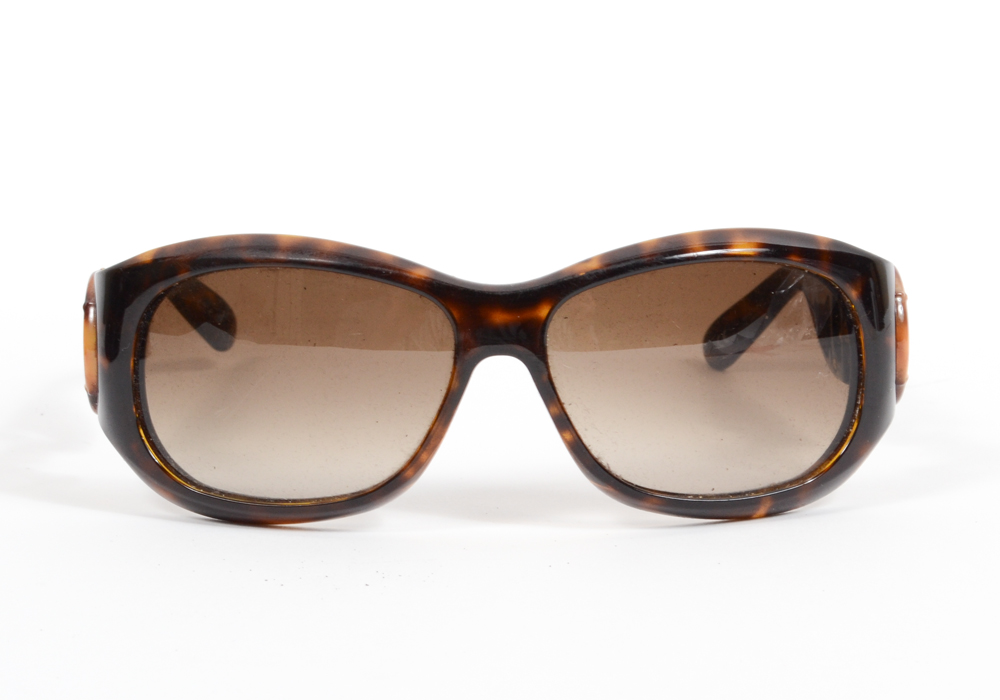 Gucci Tortoise Shell Look Sunglasses in Case