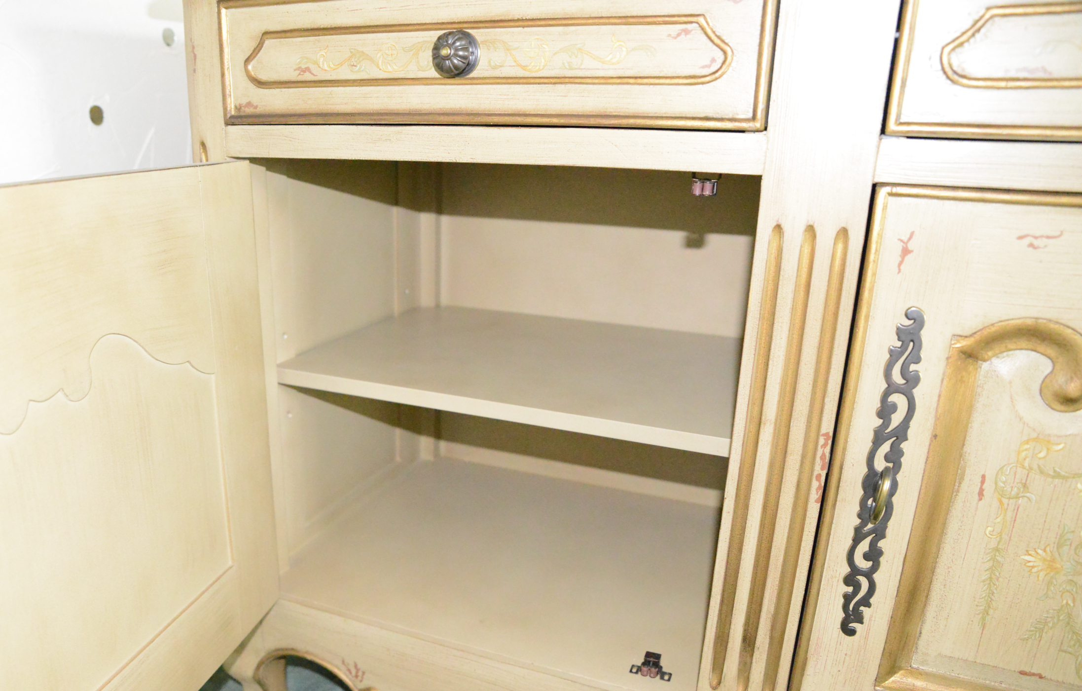 Pennsylvania House Console