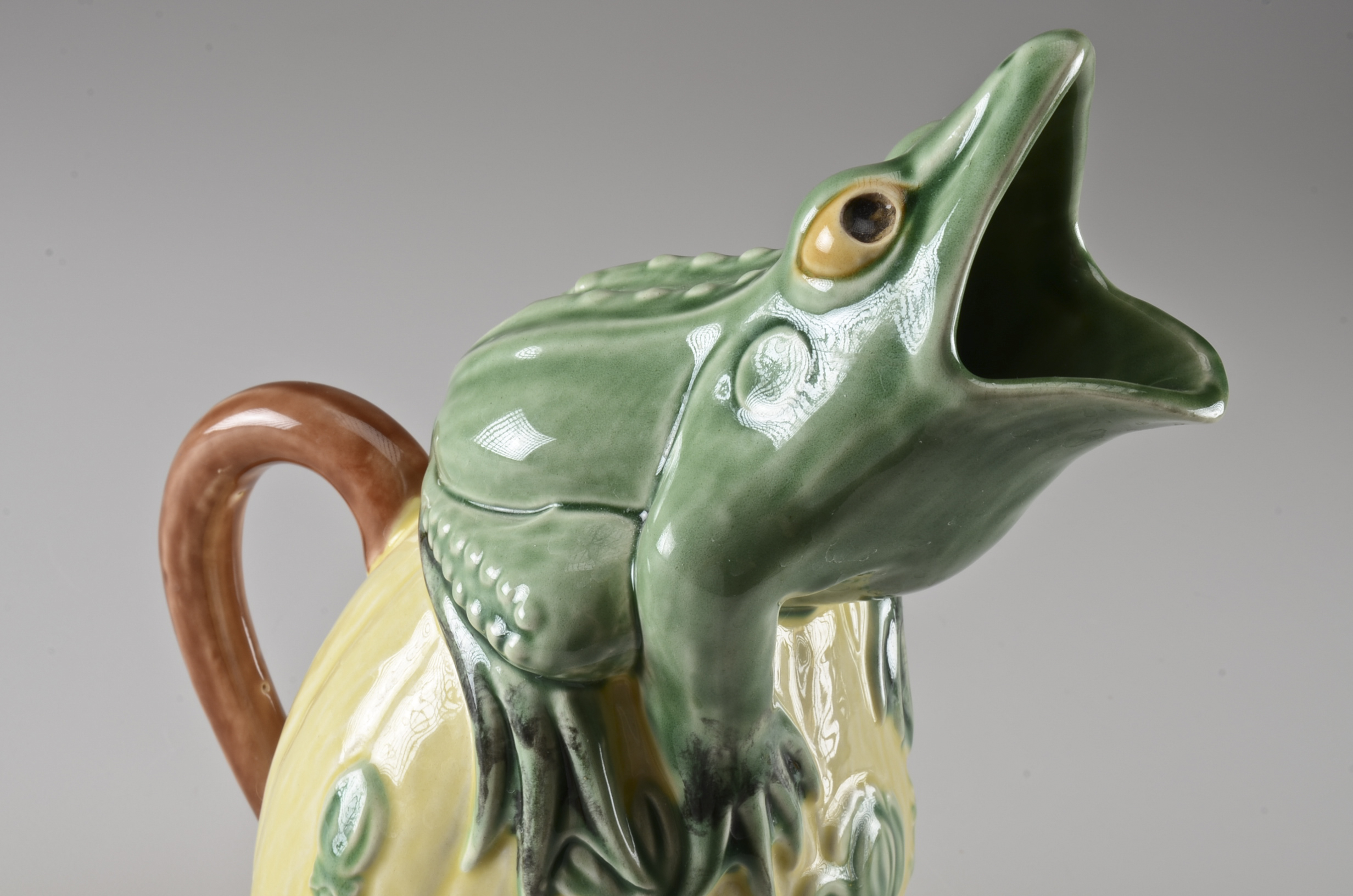 Metal Frog Candle Lamp and Frog Pitcher