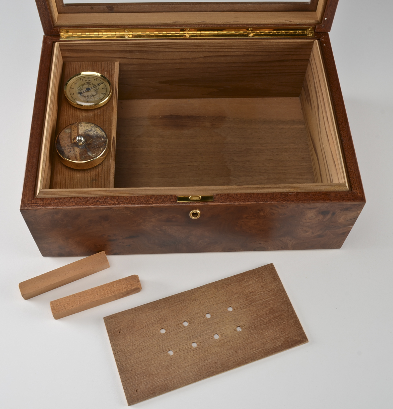 Credo Italian Burled Elm Wooden Humidor