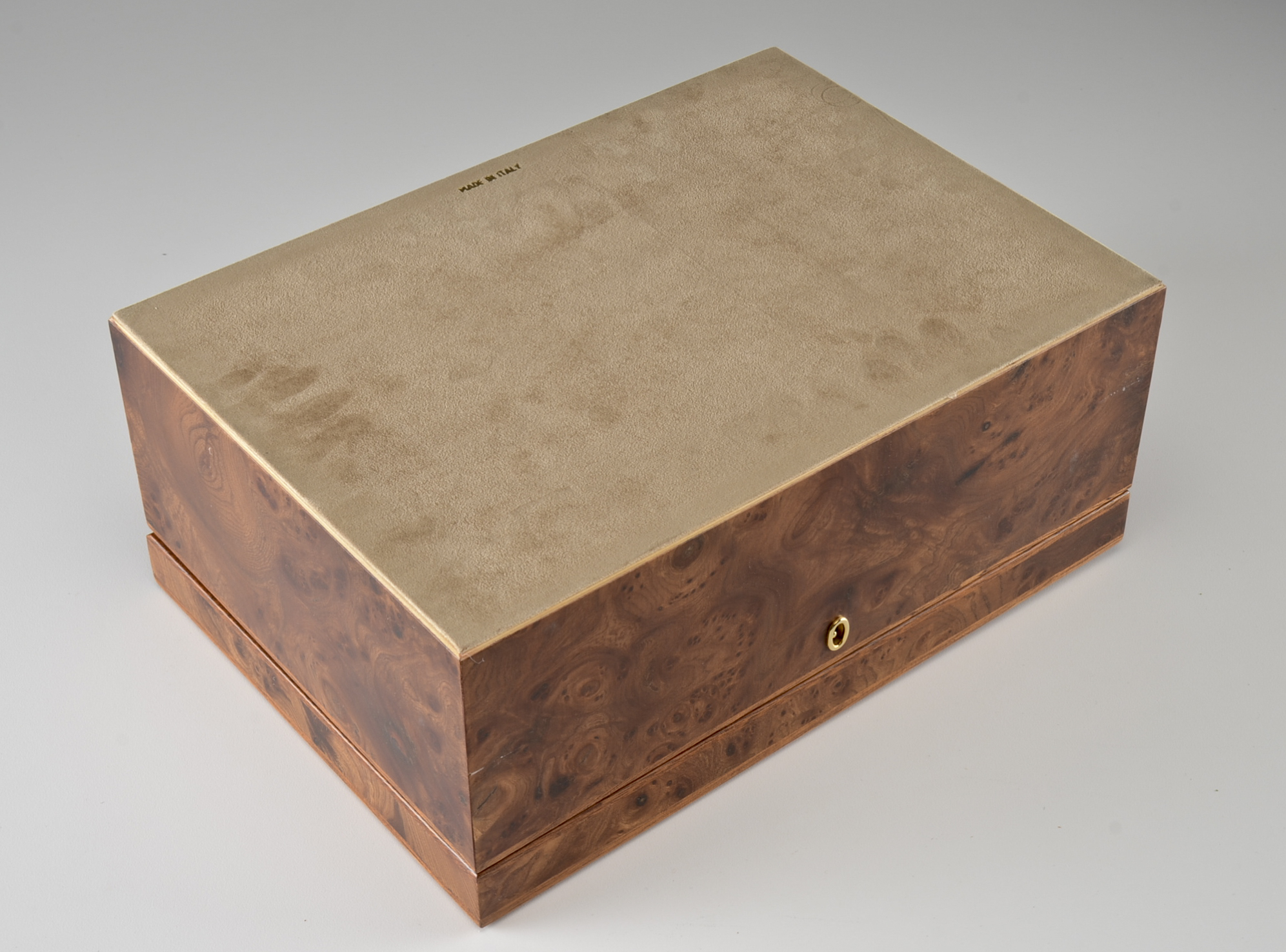 Credo Italian Burled Elm Wooden Humidor