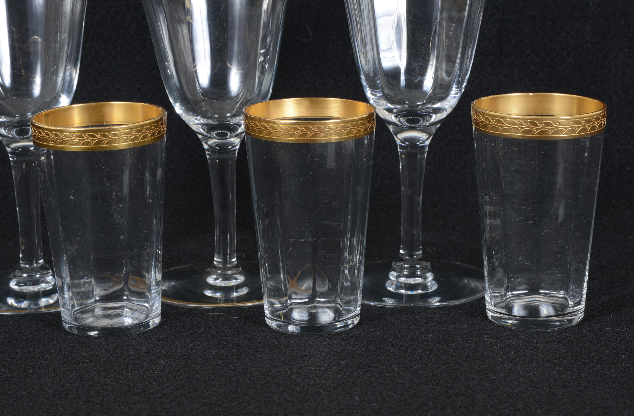 Gold Tone Encrusted Leaf Band Glassware Set