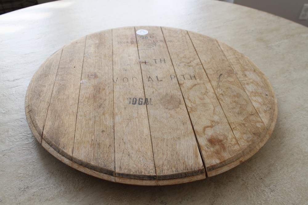 Fine Wooden Pedestal Table