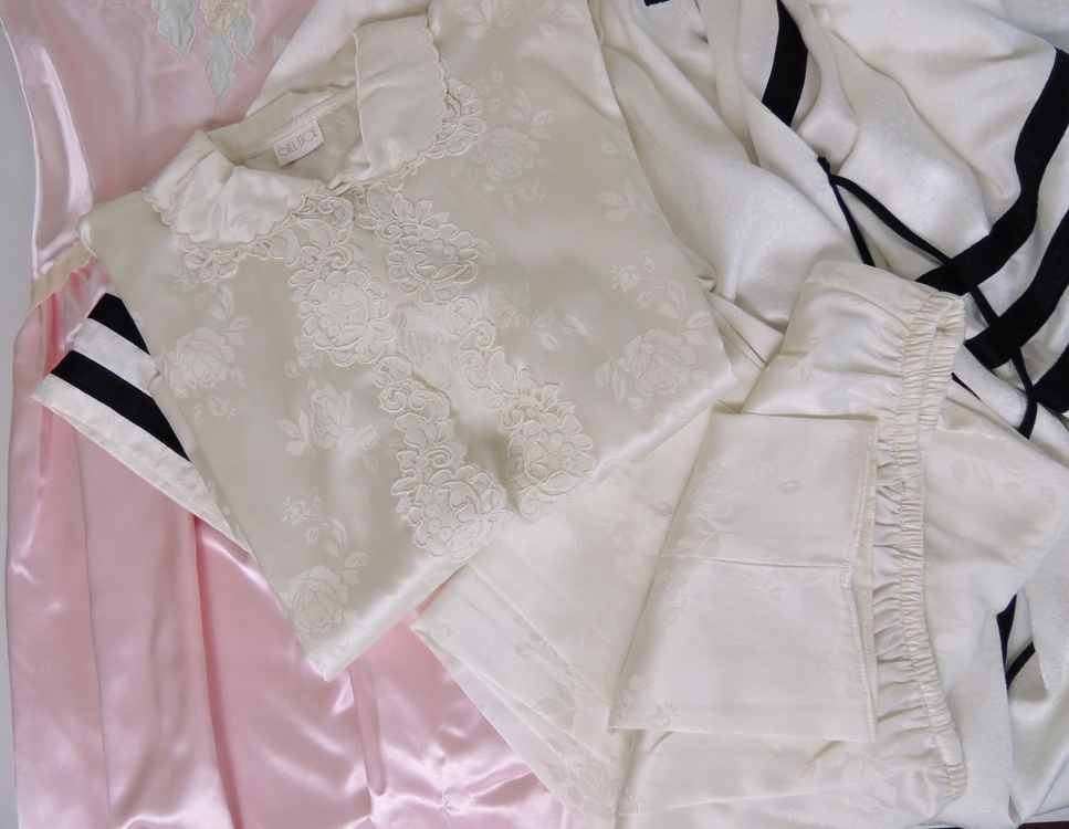 Vintage Women's Nightgowns and Robes