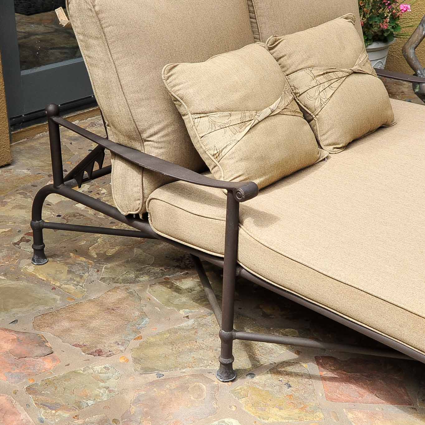 Iron Frame Double Chaise Lounge