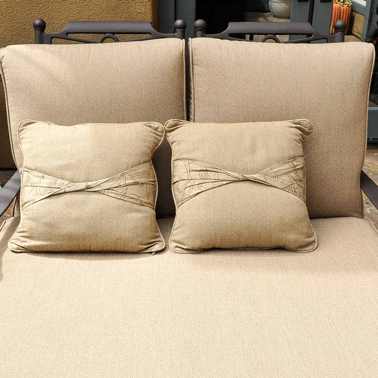 Iron Frame Double Chaise Lounge