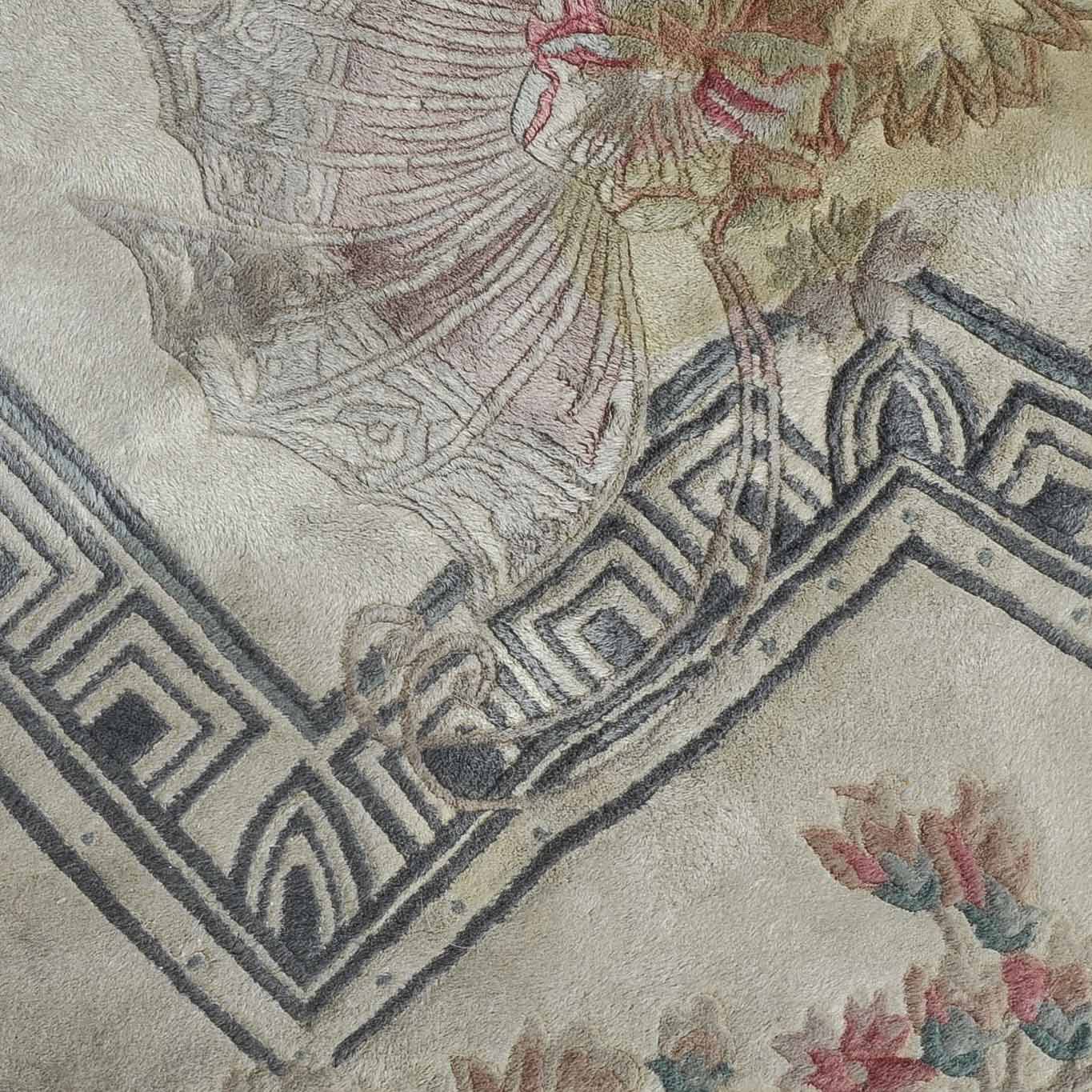 Machine-Made Asian-Inspired Area Rug