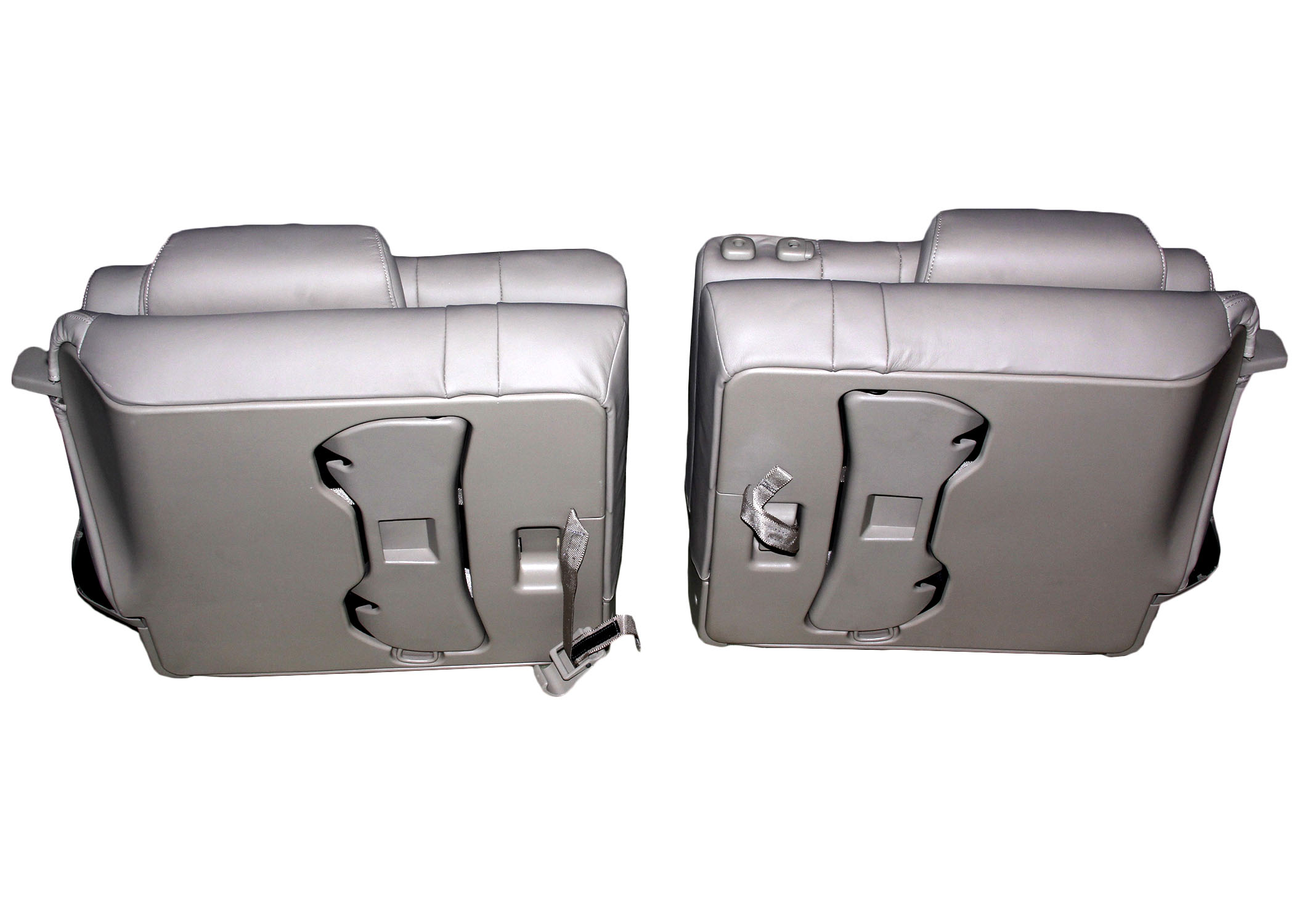 Pair of Seats for a 2004 Lexus GX470