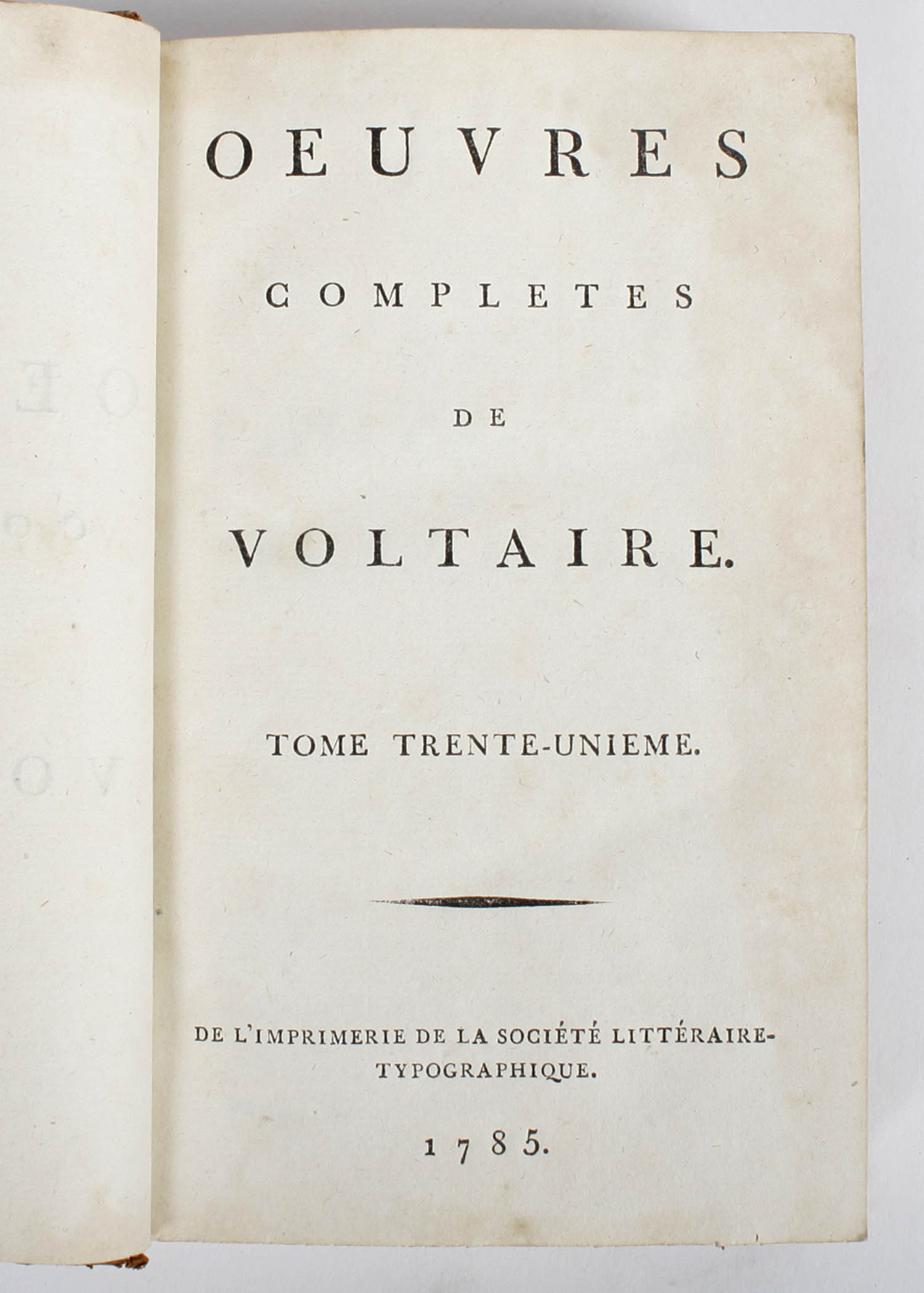 Oeuvres complètes de Voltaire: Physique 31 and Theatre 8