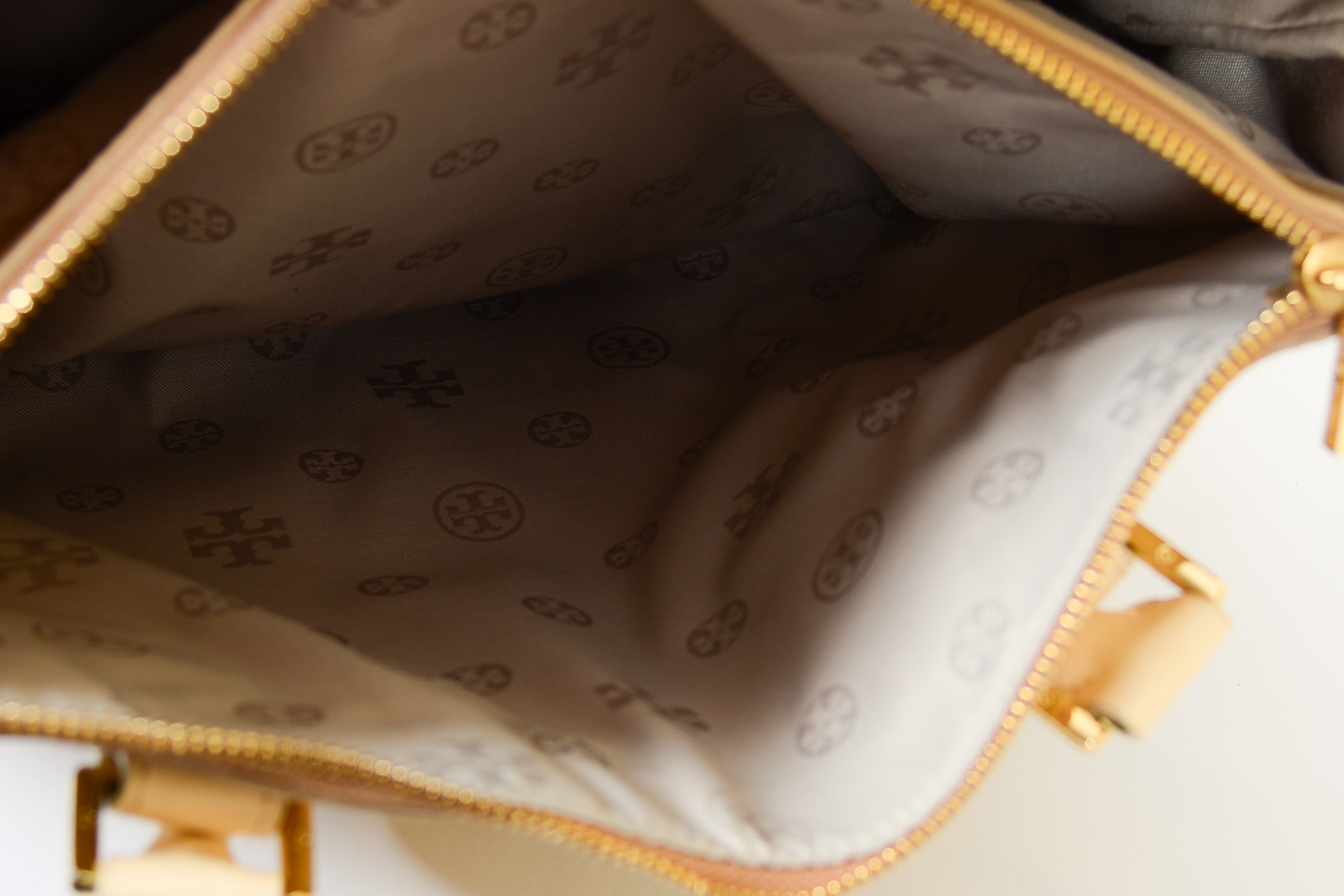 Beige and White Leather Tory Burch Handbag