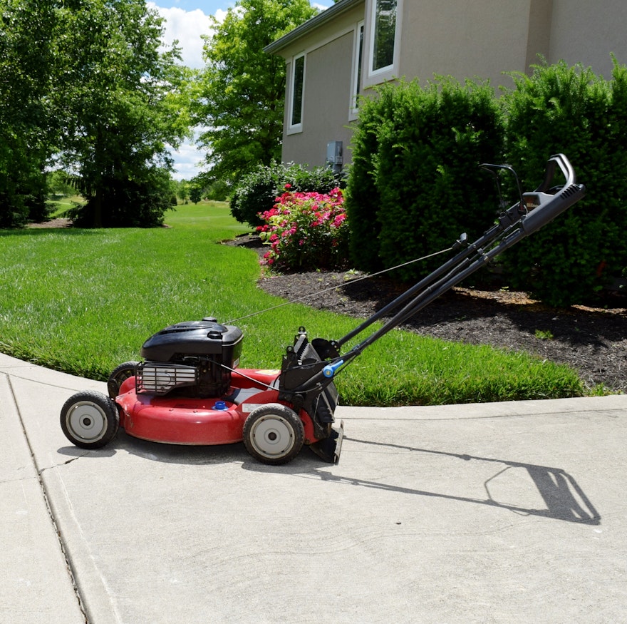 Toro SR4 Super Recycler Self-Propelled Lawn Mower with Bag