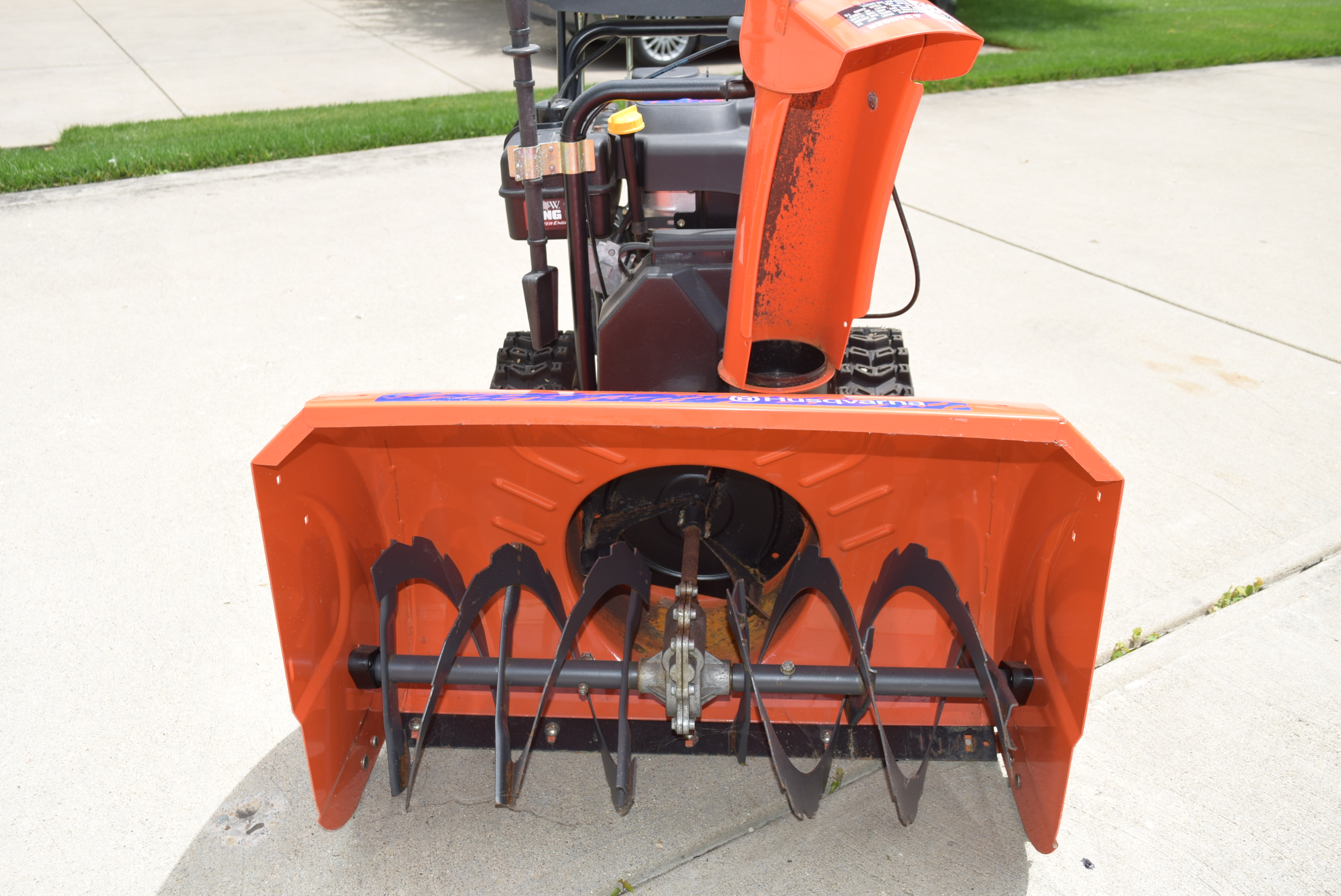 Husqvarna 10530SBE Walk-Behind Snow Thrower