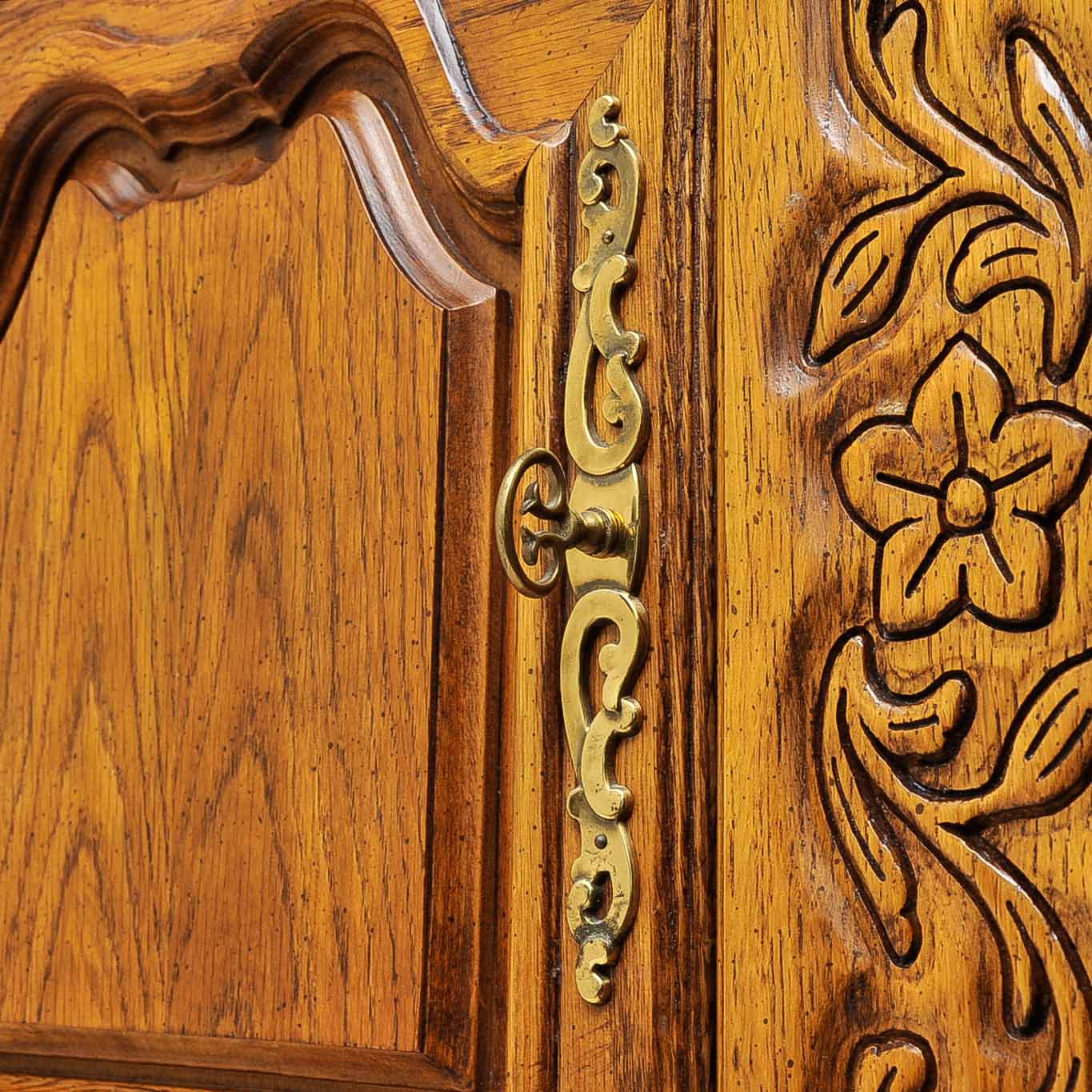 Oak Carved Buffet Table