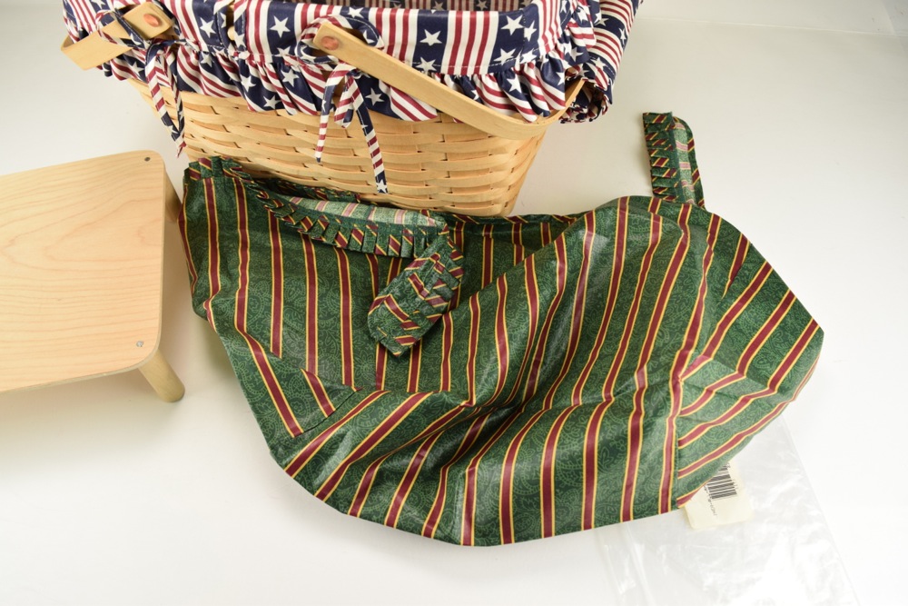 Large Longaberger Classic Picnic Basket with Two Liners and Stand
