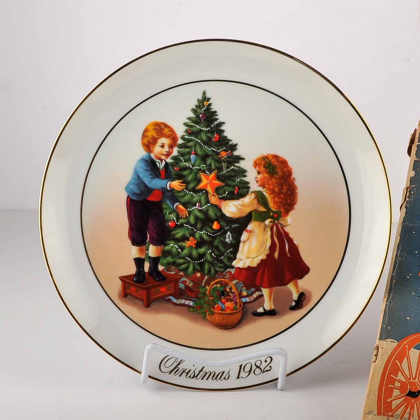 Christmas Memories Collectible Plate and The Billboard Christmas Special Issue c.1929