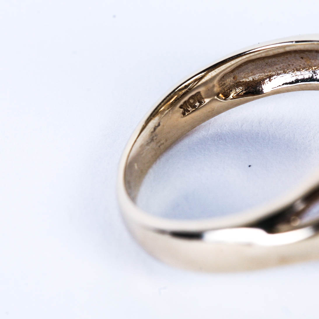 10 KT Gold Pear Cut Faceted Citrine and Moissonite Ring