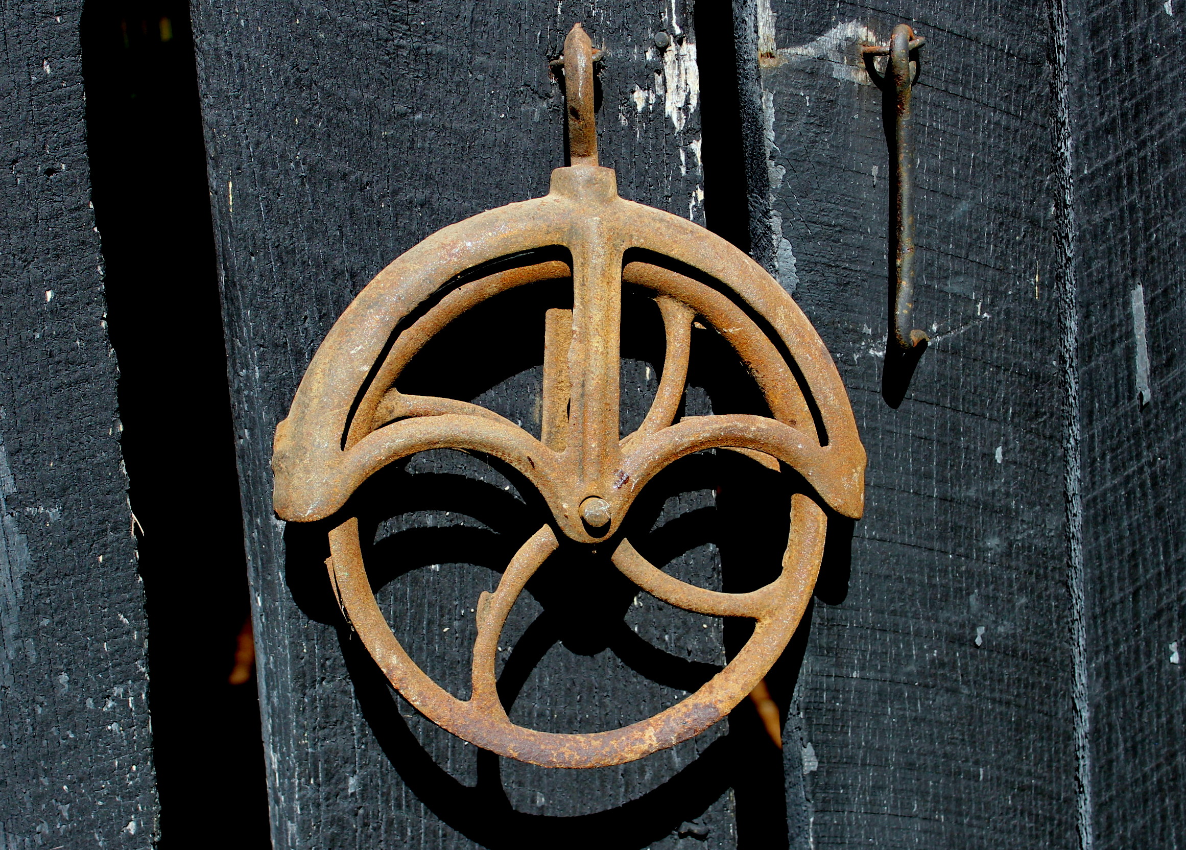 Vintage U.S. Navy Block and Tackle and Round Pulley Wheel