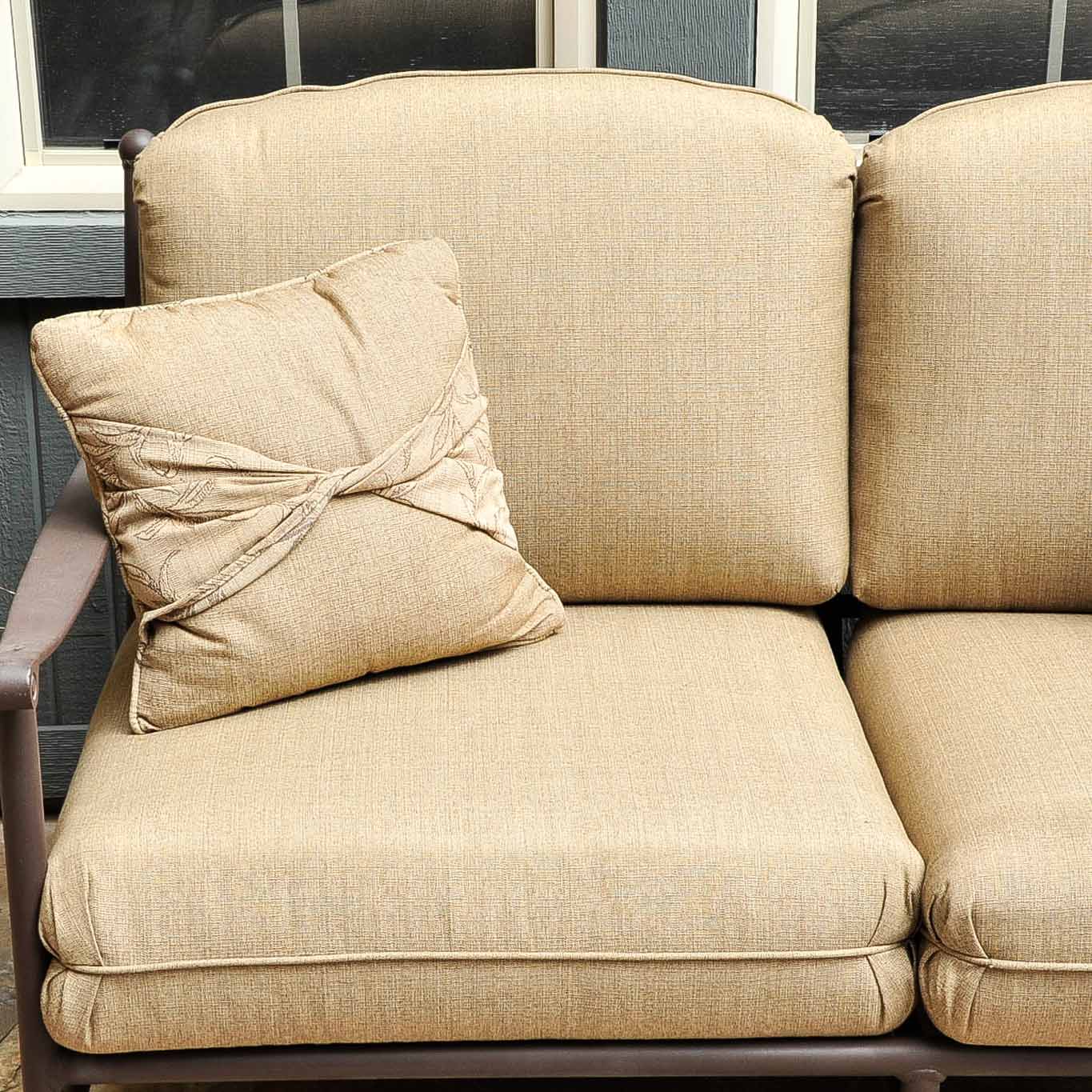 Outdoor Cast Iron Loveseat