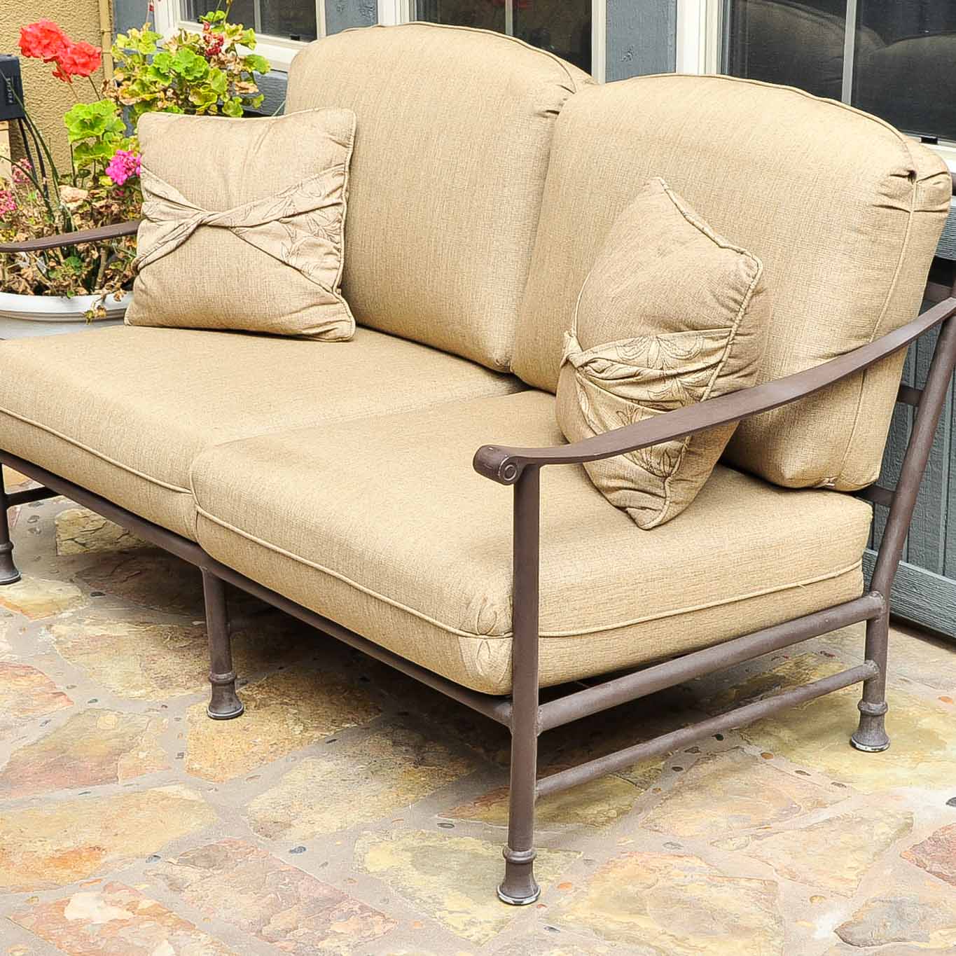 Outdoor Cast Iron Loveseat