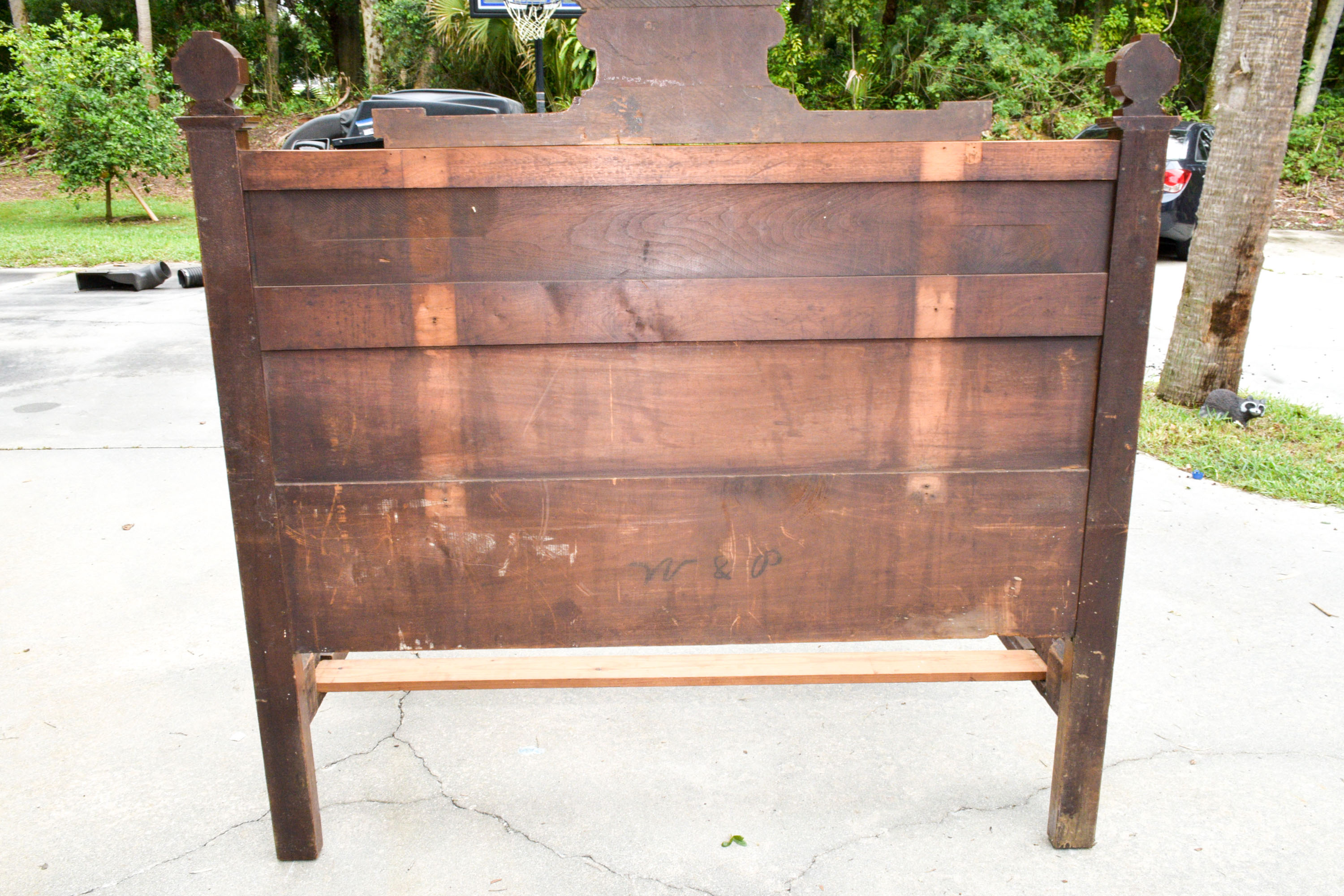 Vintage Queen Size Bed