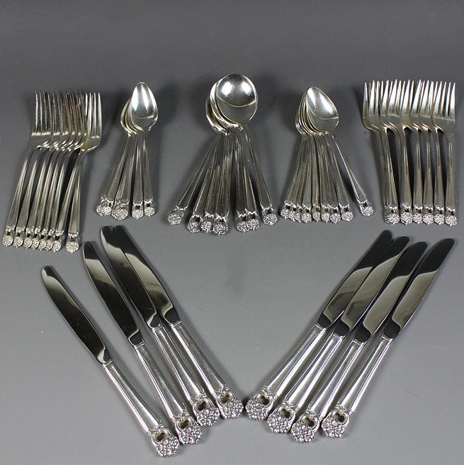 1847 Rogers Bros. "Eternally Yours" Silver Plate Flatware Service for Eight