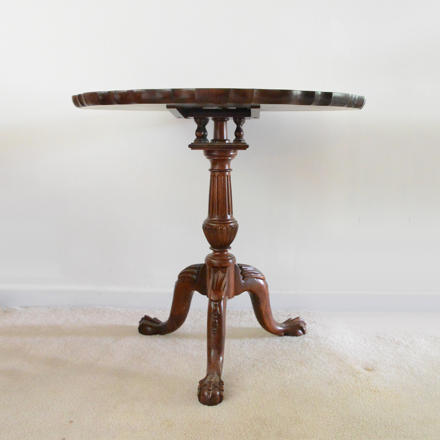 Chippendale Style Mahogany Pie Crust Tilt-Top Table