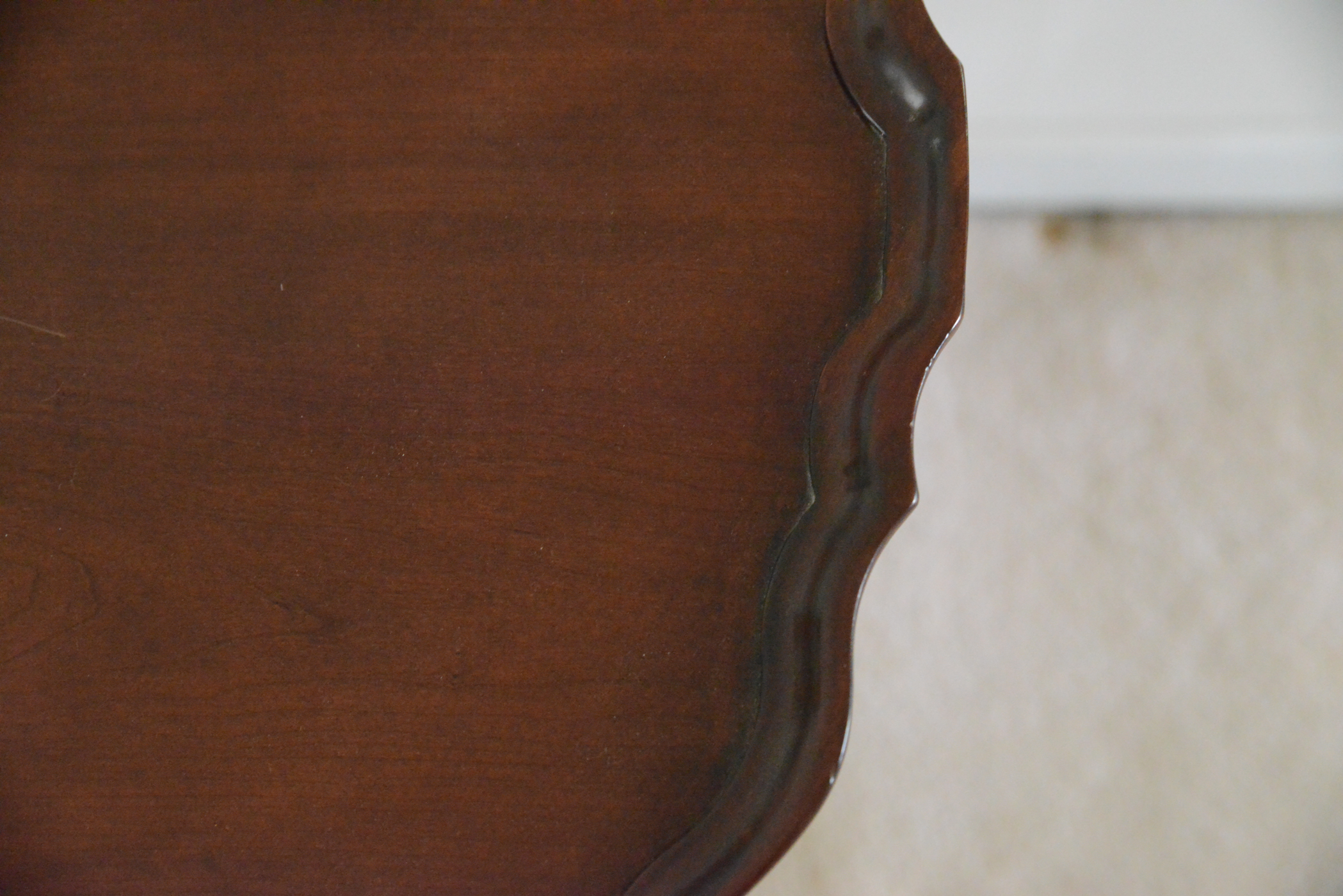 Chippendale Style Mahogany Pie Crust Tilt-Top Table