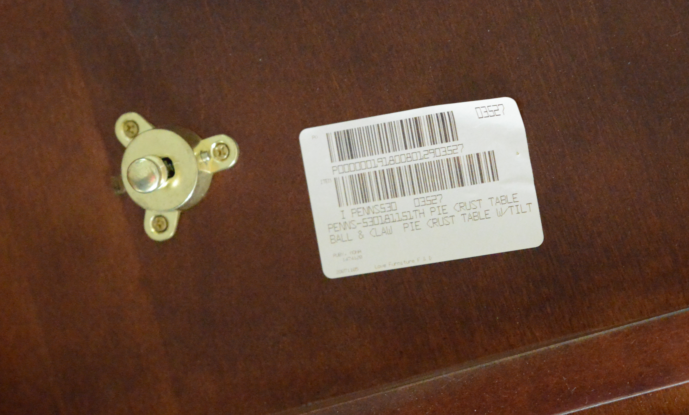 Chippendale Style Mahogany Pie Crust Tilt-Top Table