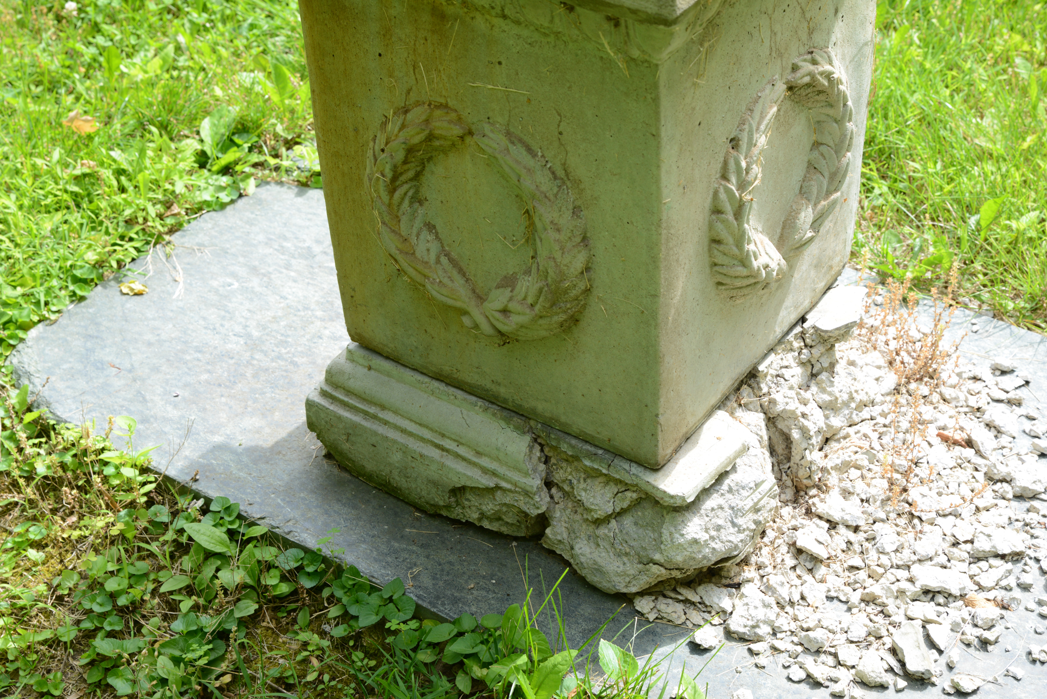 Concrete Urn Planter and Pillar