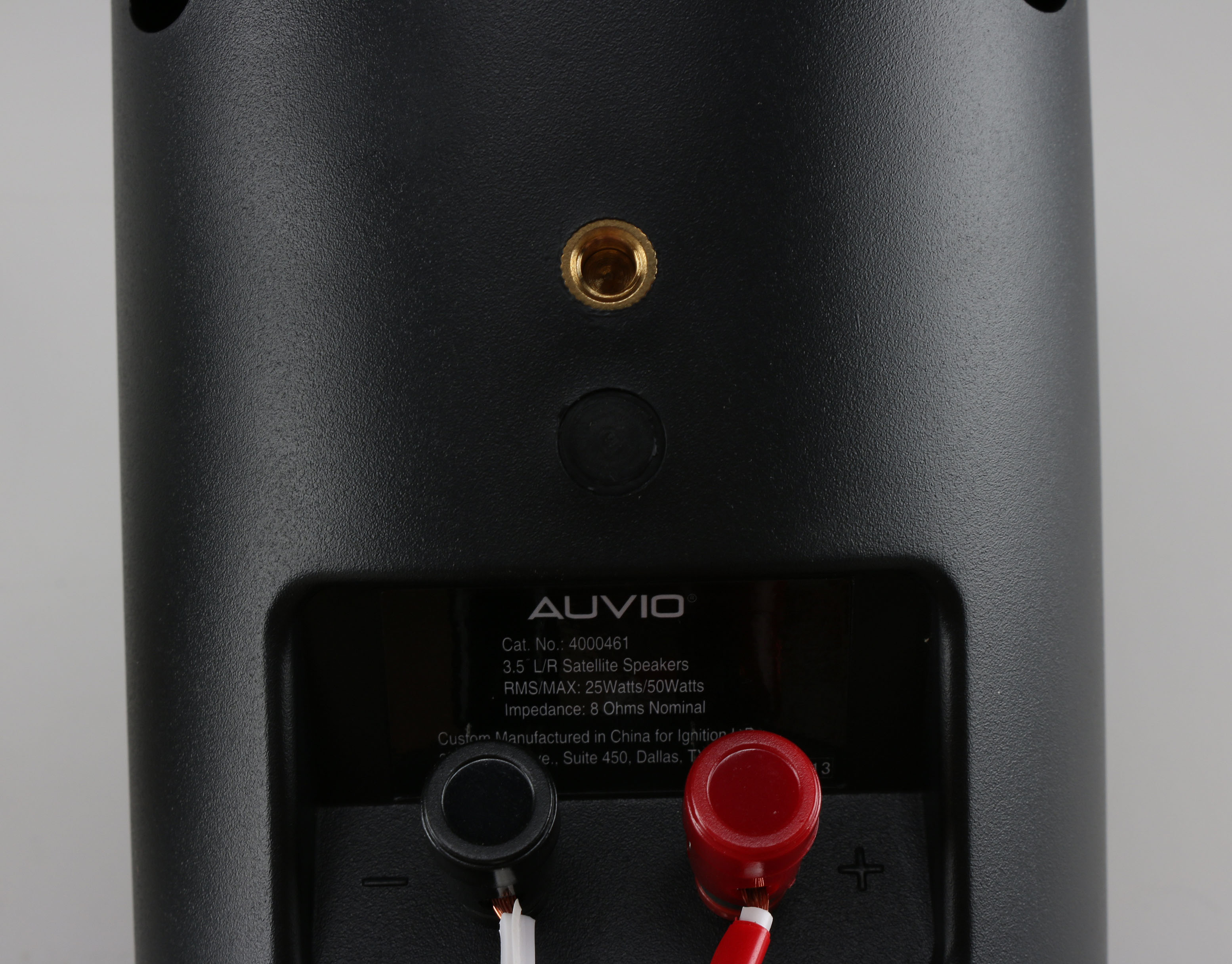Pair of Auvio and Realistic Speakers