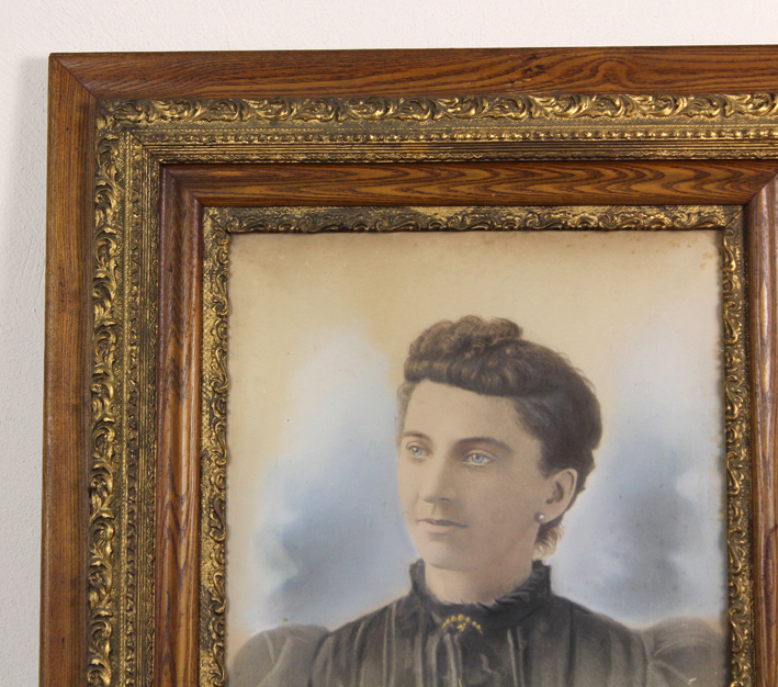 Antique Gilded Frame with Photo of Blue Eyed Victorian Lady