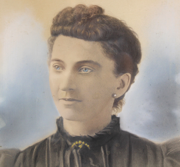 Antique Gilded Frame with Photo of Blue Eyed Victorian Lady